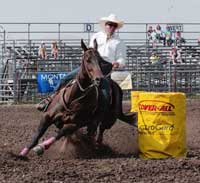 Juli Jo Kelly riding Royals Della Can
