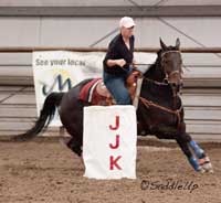 Juli Jo Kelly riding Royals Della Can